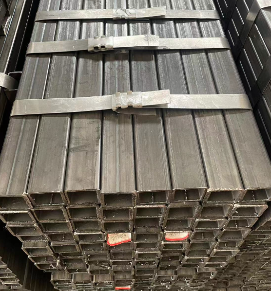 阳江工业用梯子 镀锌管焊接梯子 铁梯子方管梯